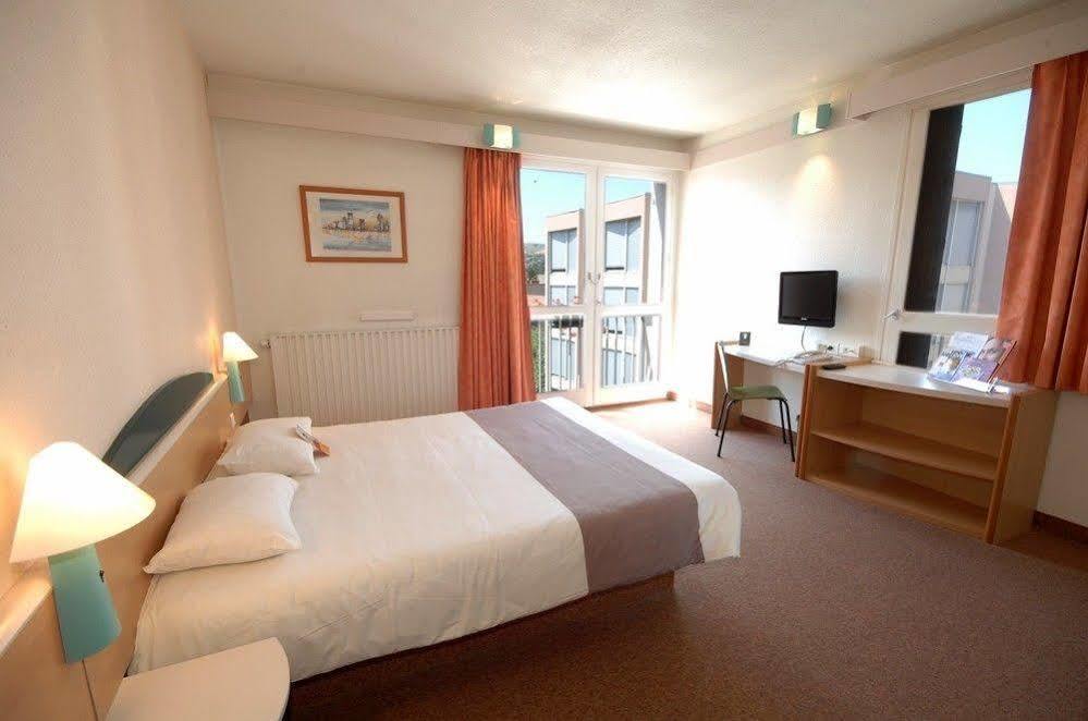 Ibis Centre Millau Hotel Екстериор снимка